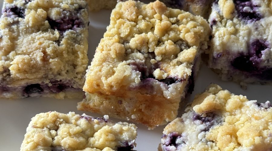 Vaniljhjärtan i långpanna med blåbär