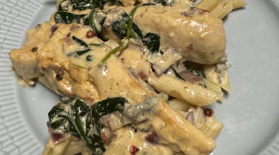 Kyckling i ädelost och Rosépepparsås