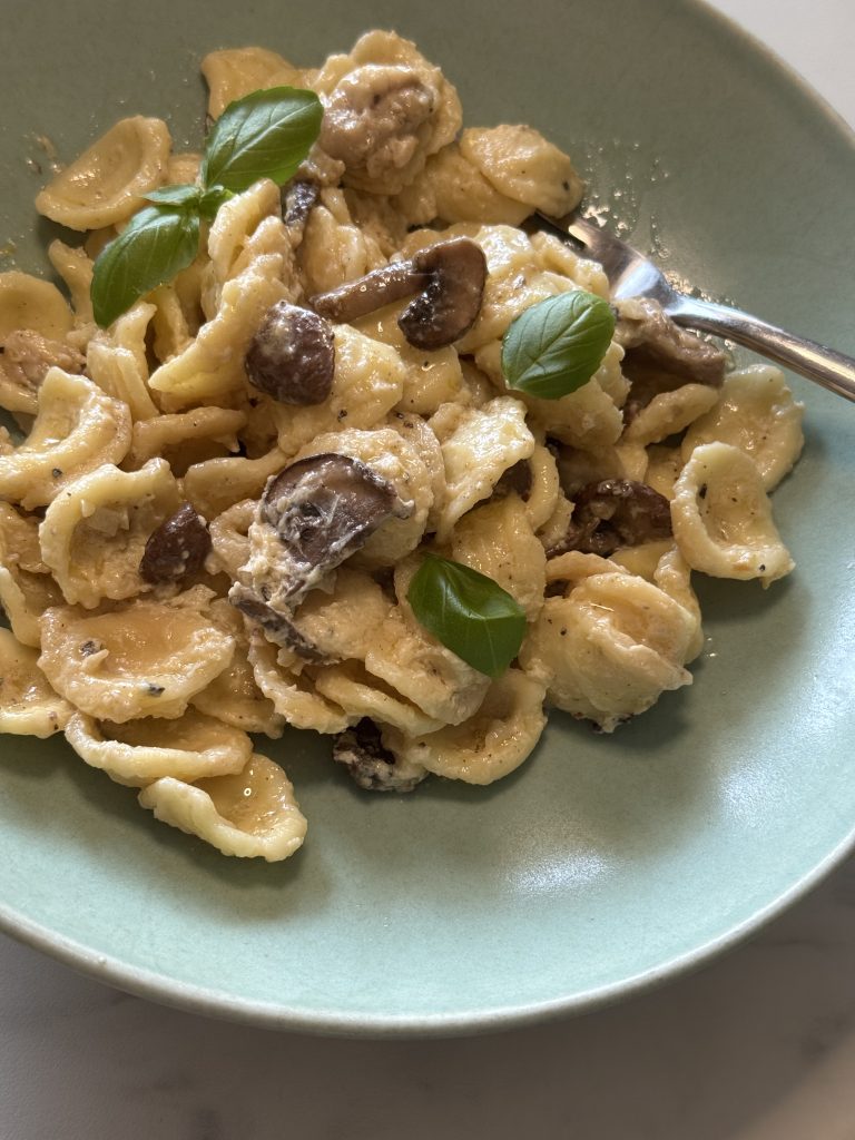 Orecchiette med citron och champinjoner