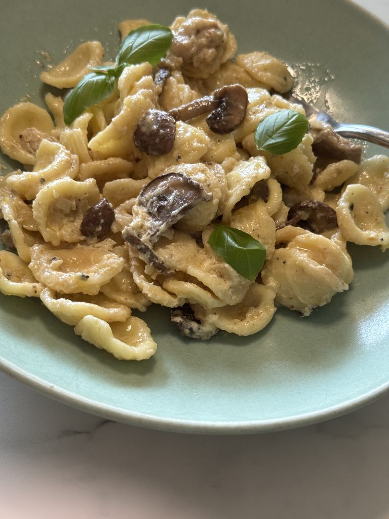 Orecchiette med citron och champinjoner