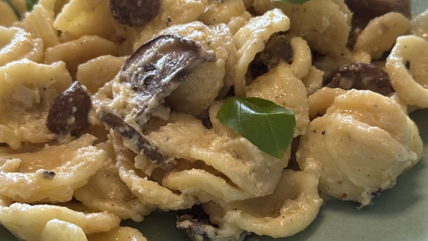 Orecchiette med citron och champinjoner