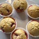 Jordgubbs och vitcholkadmuffins