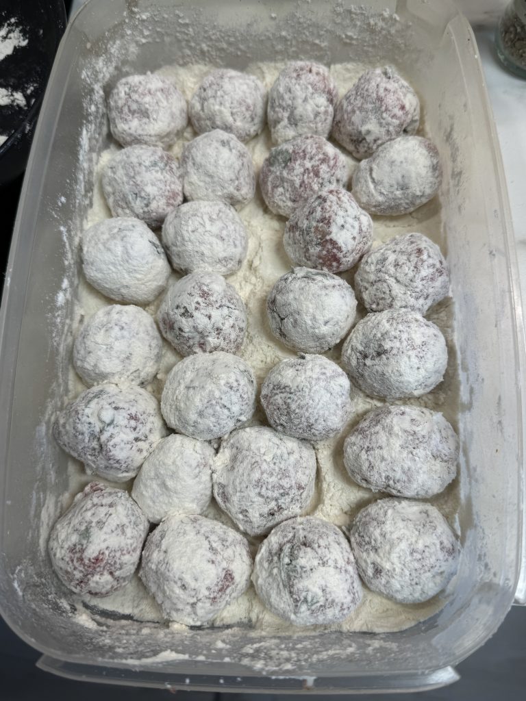 Köttbullar i rödvinssås