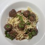 Köttbullar i rödvinssås