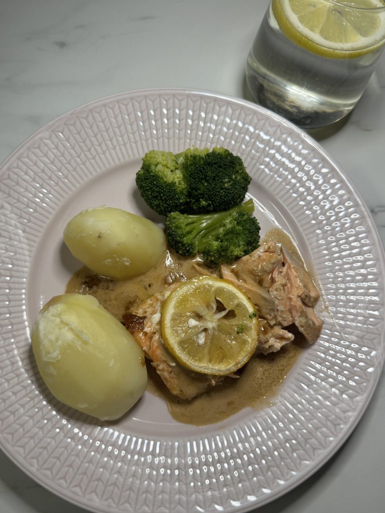 Lax i soja och gräddsås