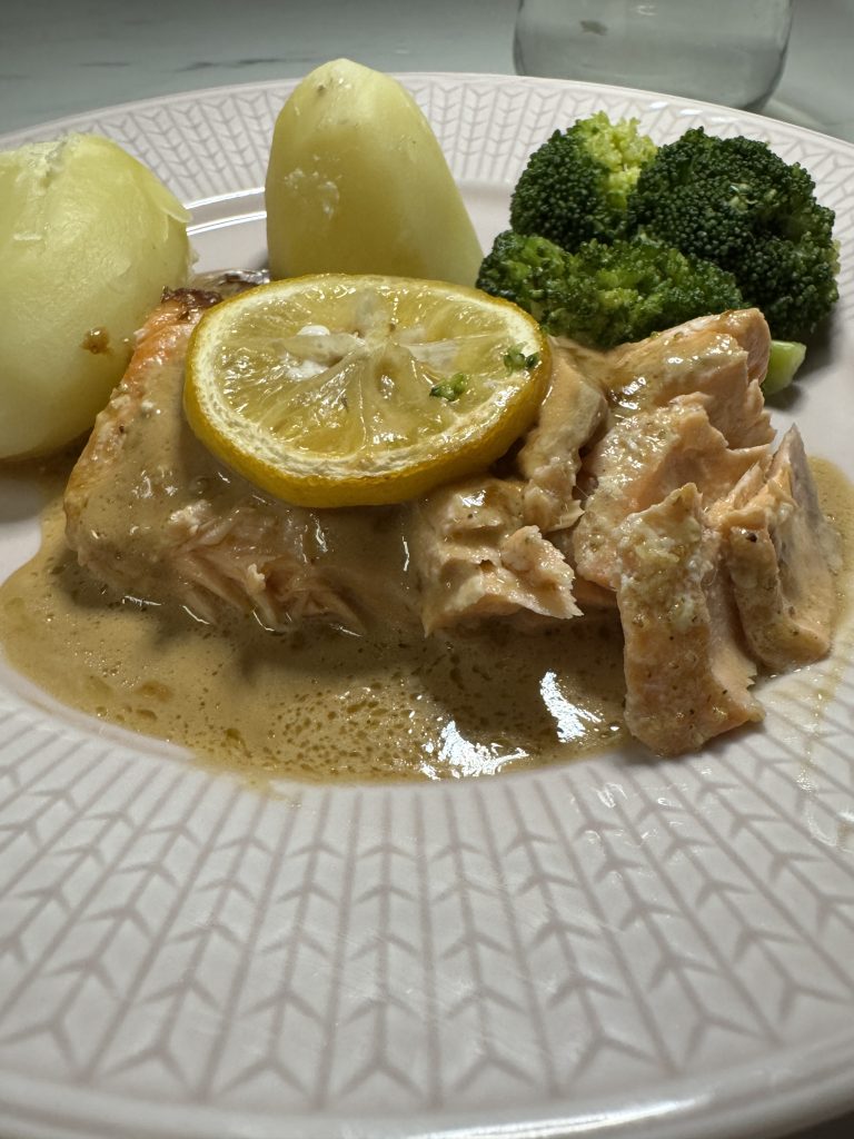 Lax i soja och gräddsås