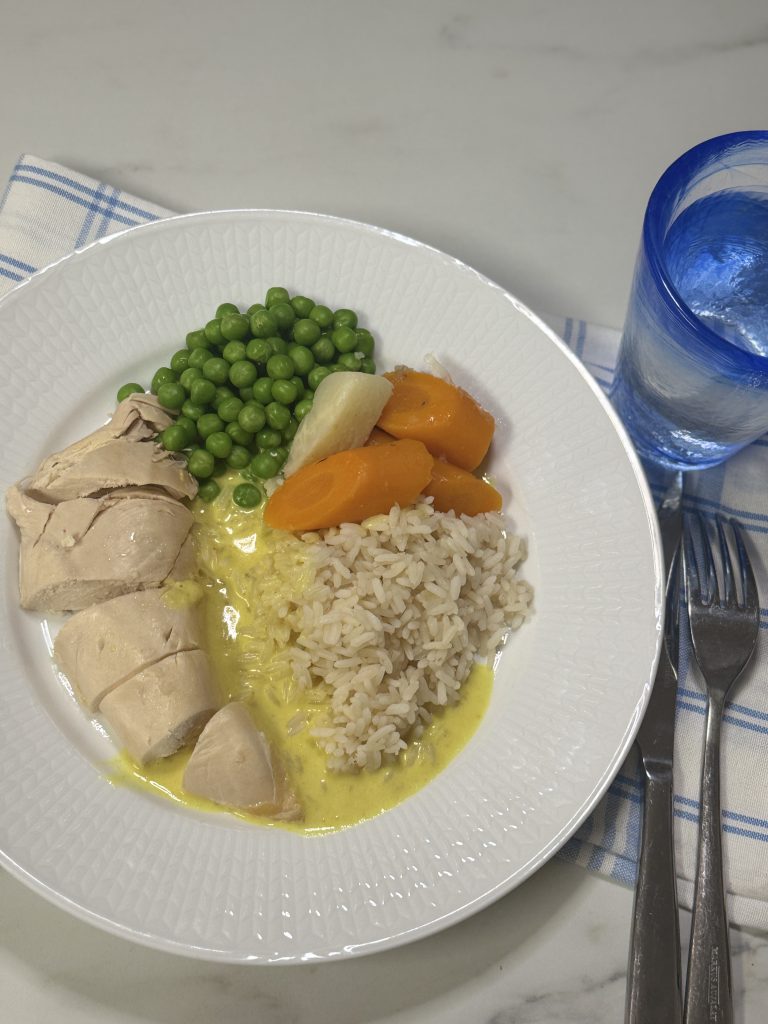 Kokt kyckling med currysås