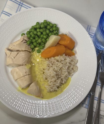 Kokt kyckling med currysås