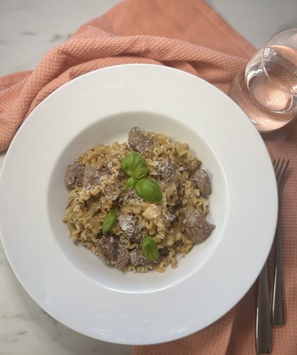 Oxfilé och rödlökspasta