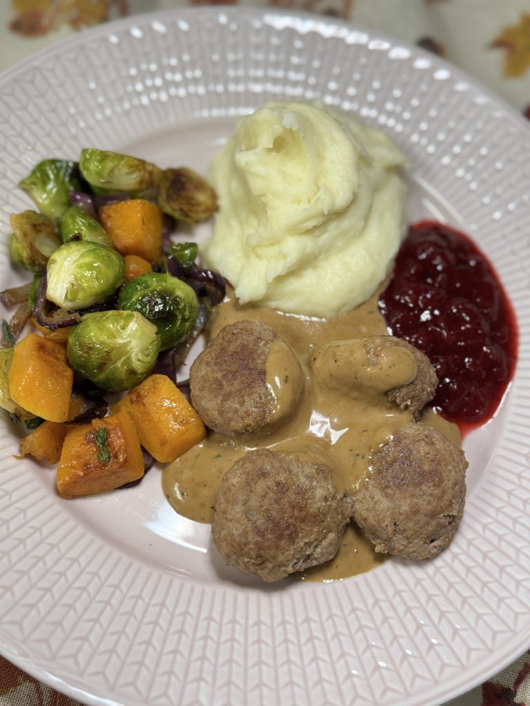 Vidsvinsköttbullar med messmörsås.