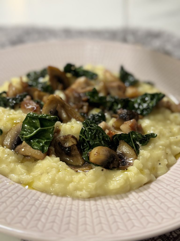 Risotto med kyckling, svartkål och champinjoner