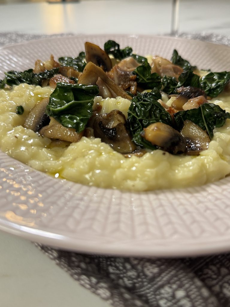 Risotto med kyckling, svartkål och champinjoner