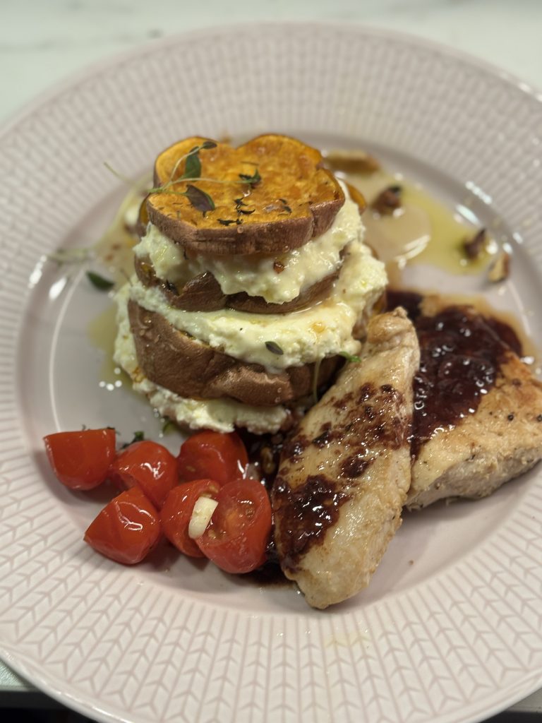 Sötpotatis med vispad fetaoskräm