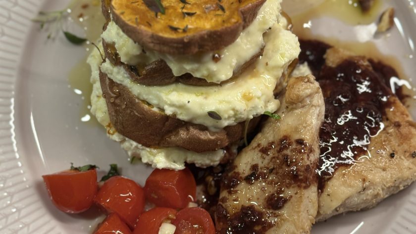 Sötpotatis med vispad fetaoskräm