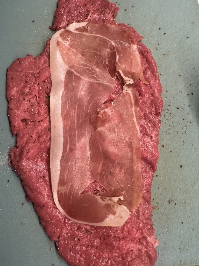 Risotto och kalvrulader fyllda med salsiccia