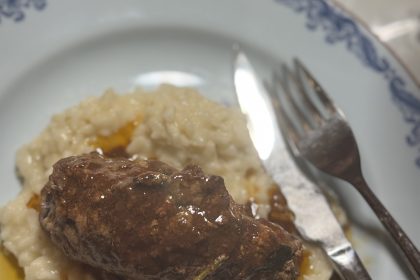 Risotto och kalvrullader fyllda med salsiccia