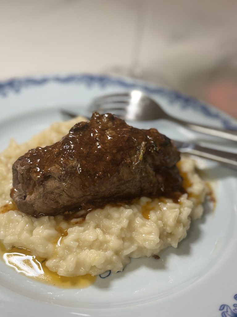Risotto och kalvrulader fyllda med salsiccia