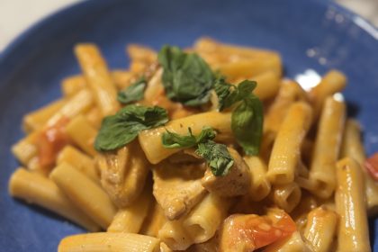 Krämig tomat och kycklingpasta